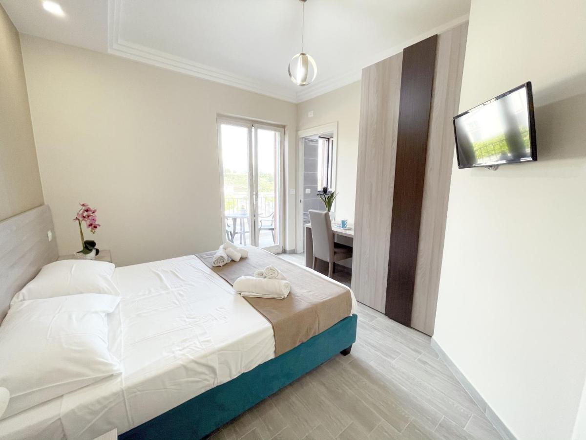 B & B Vilenia サン・ニコーラ・アルチェッラ エクステリア 写真